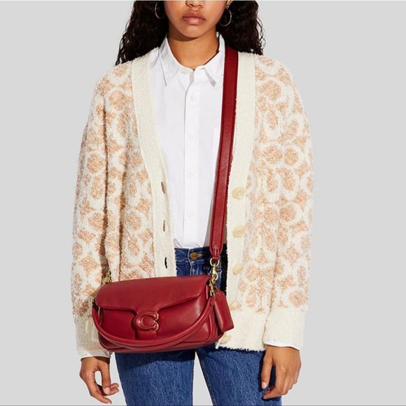 RETAIL Coach Pillow Tabby 26 - Picture 11 of 16